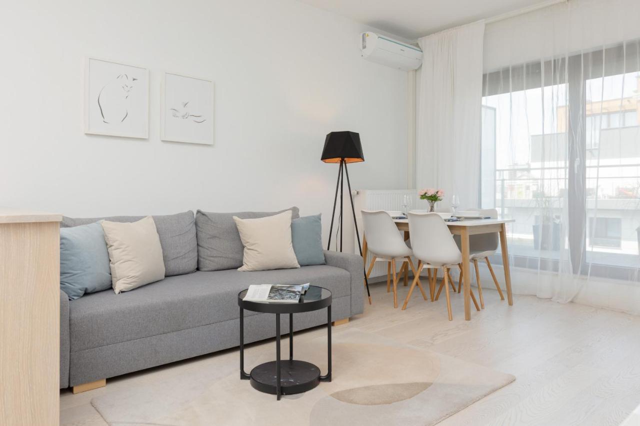 Sarmacka Apartment With Balcony Warsaw Wilanow By Noclegi Renters Екстер'єр фото
