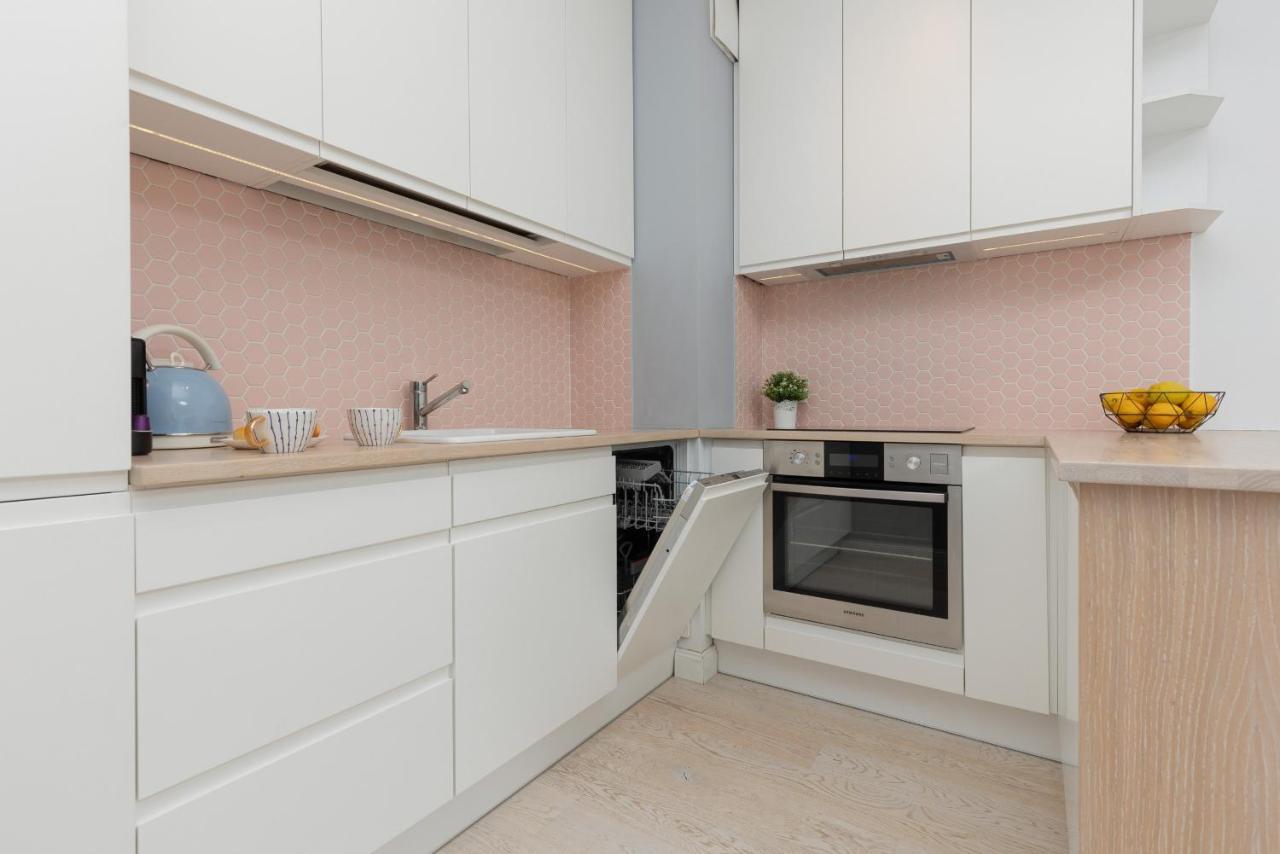 Sarmacka Apartment With Balcony Warsaw Wilanow By Noclegi Renters Екстер'єр фото
